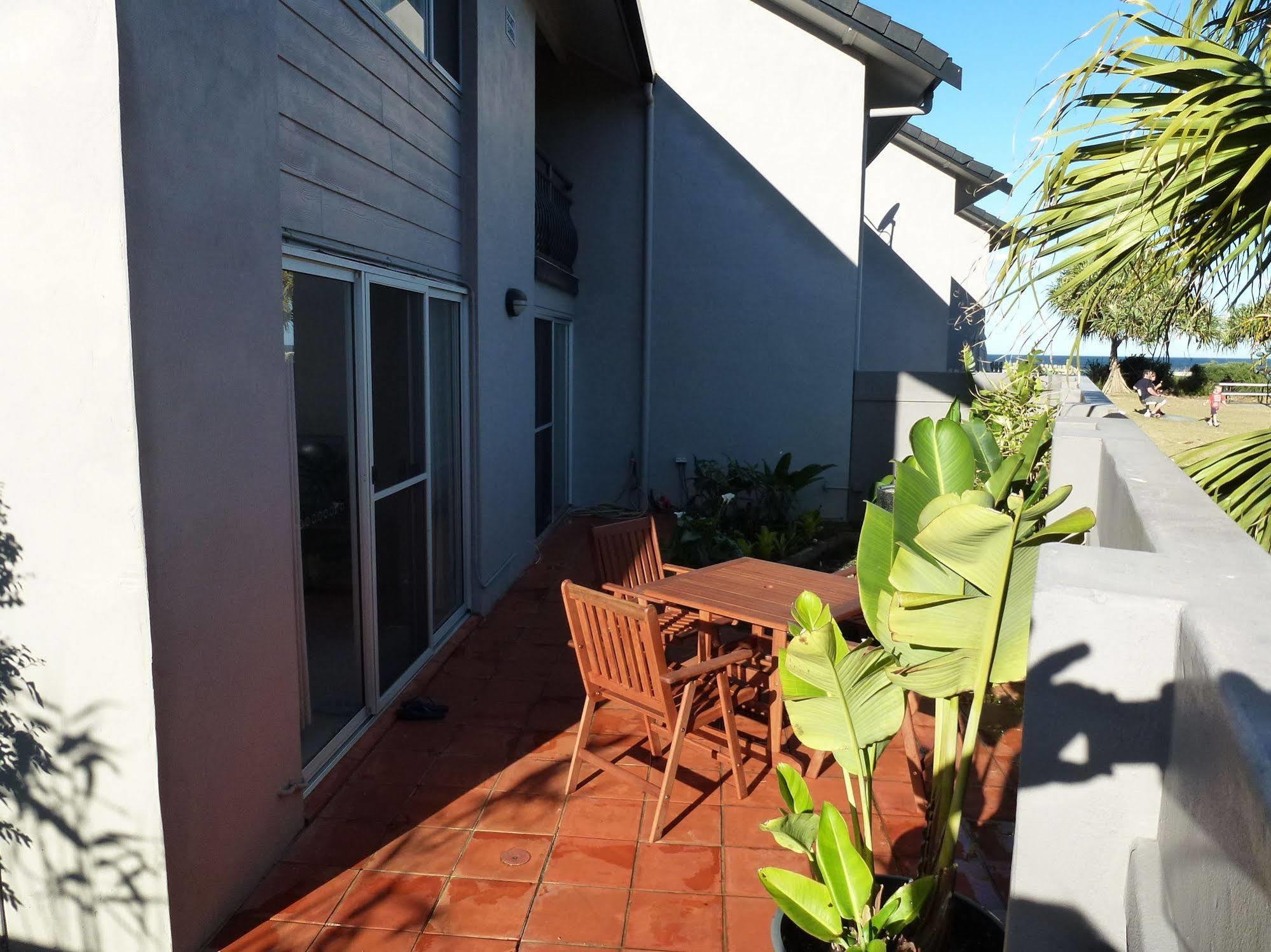 Lennox Head Beachfront Apartments Exterior photo
